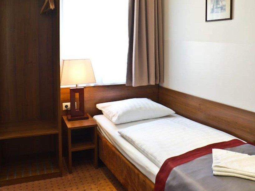 Ivbergs Hotel Messe Nord เบอร์ลิน ภายนอก รูปภาพ