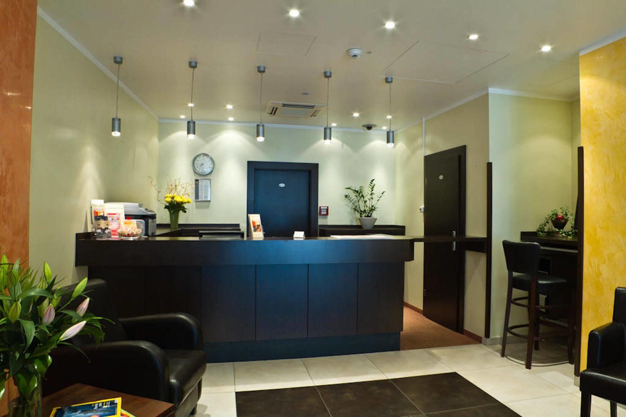 Ivbergs Hotel Messe Nord เบอร์ลิน ภายนอก รูปภาพ